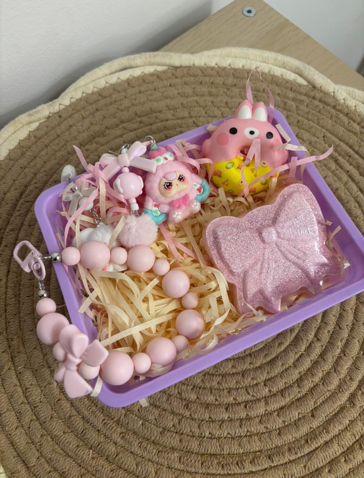 Box Suprise capsules GIRLY